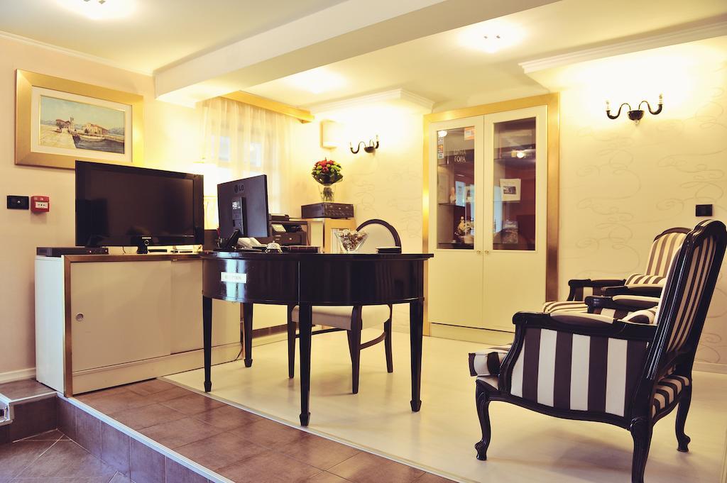 Hotel Per Astra Пераст Экстерьер фото