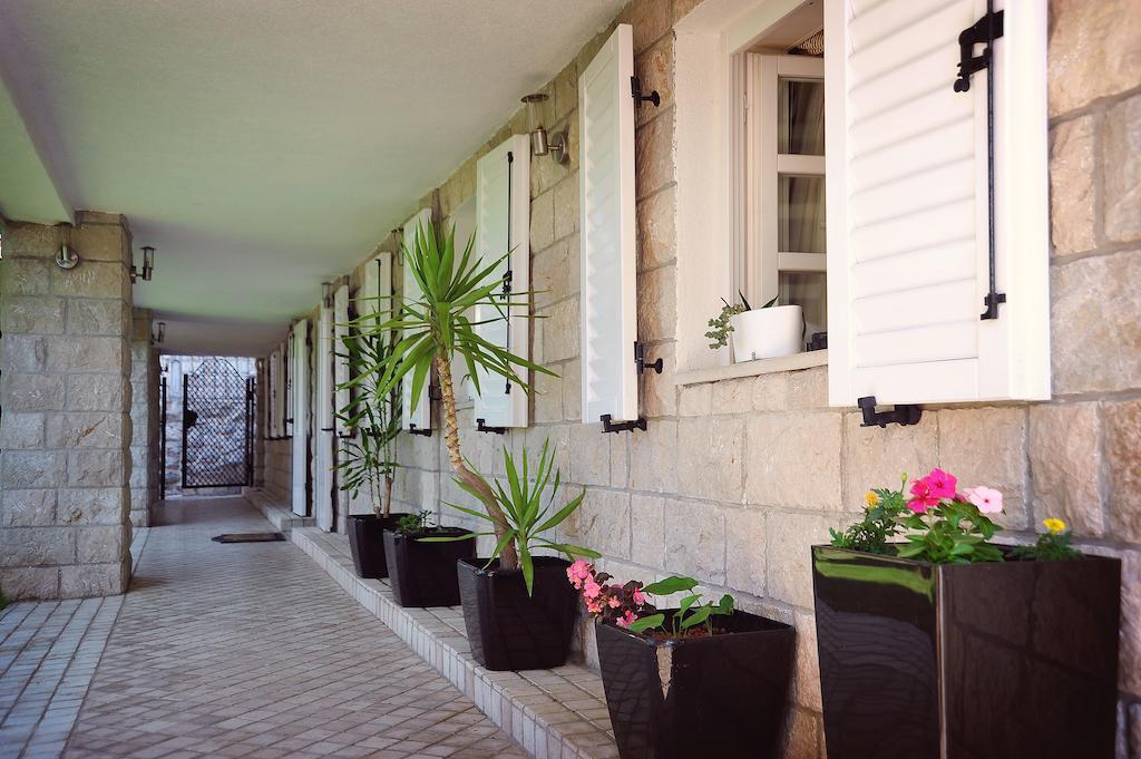 Hotel Per Astra Пераст Экстерьер фото