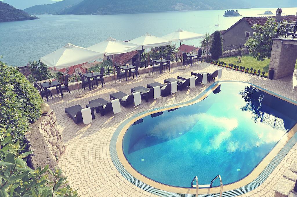 Hotel Per Astra Пераст Экстерьер фото